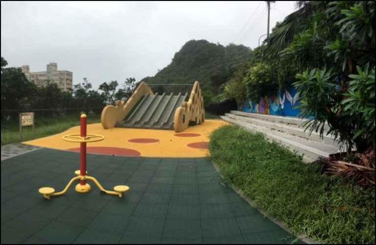 長頸鹿磨石子溜滑梯